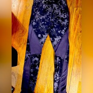 Under armour hear gear leggings